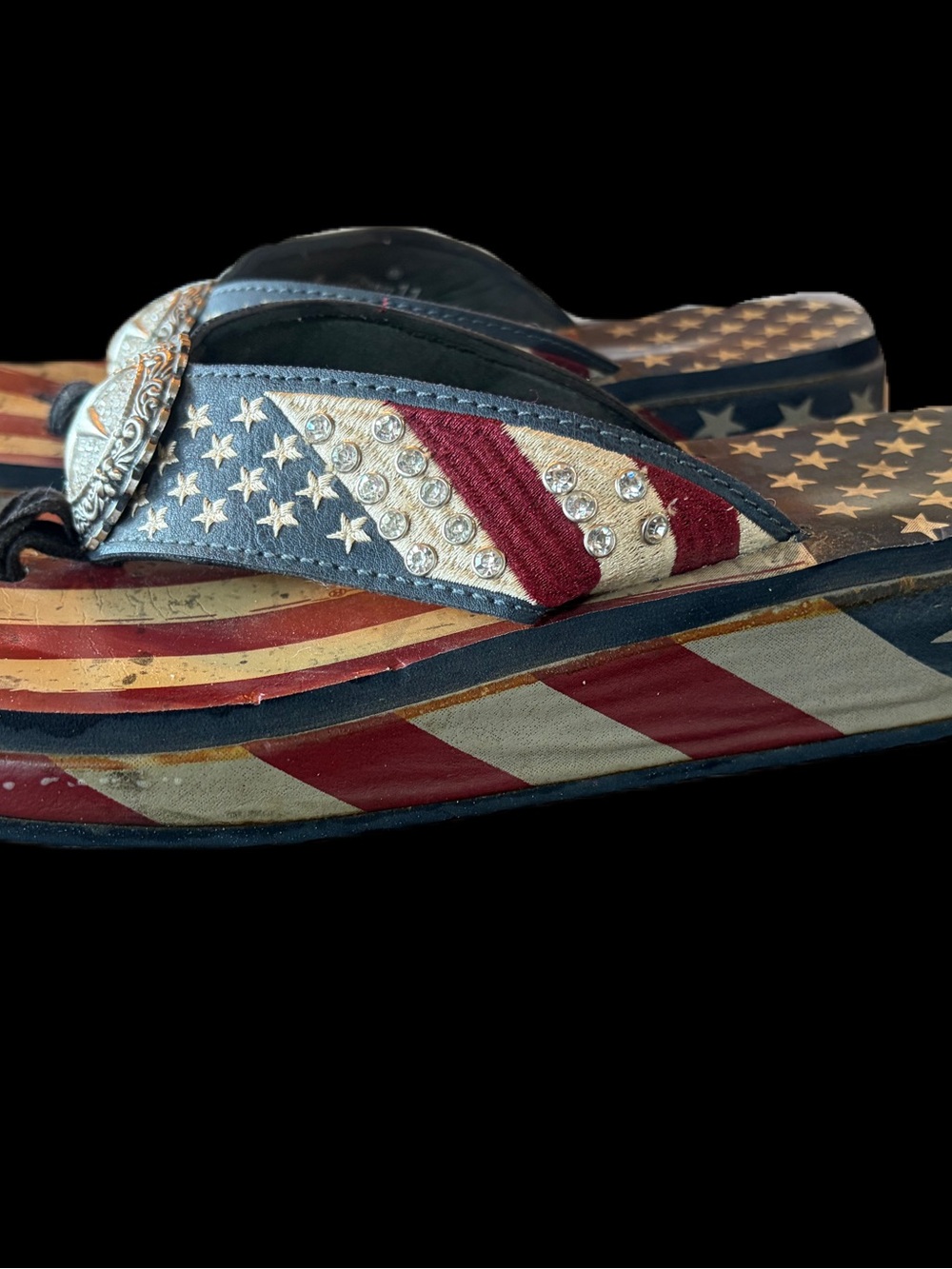 Montana West Red, Cream & Navy Flag-Print Flip Flops - Picture 3 of 7